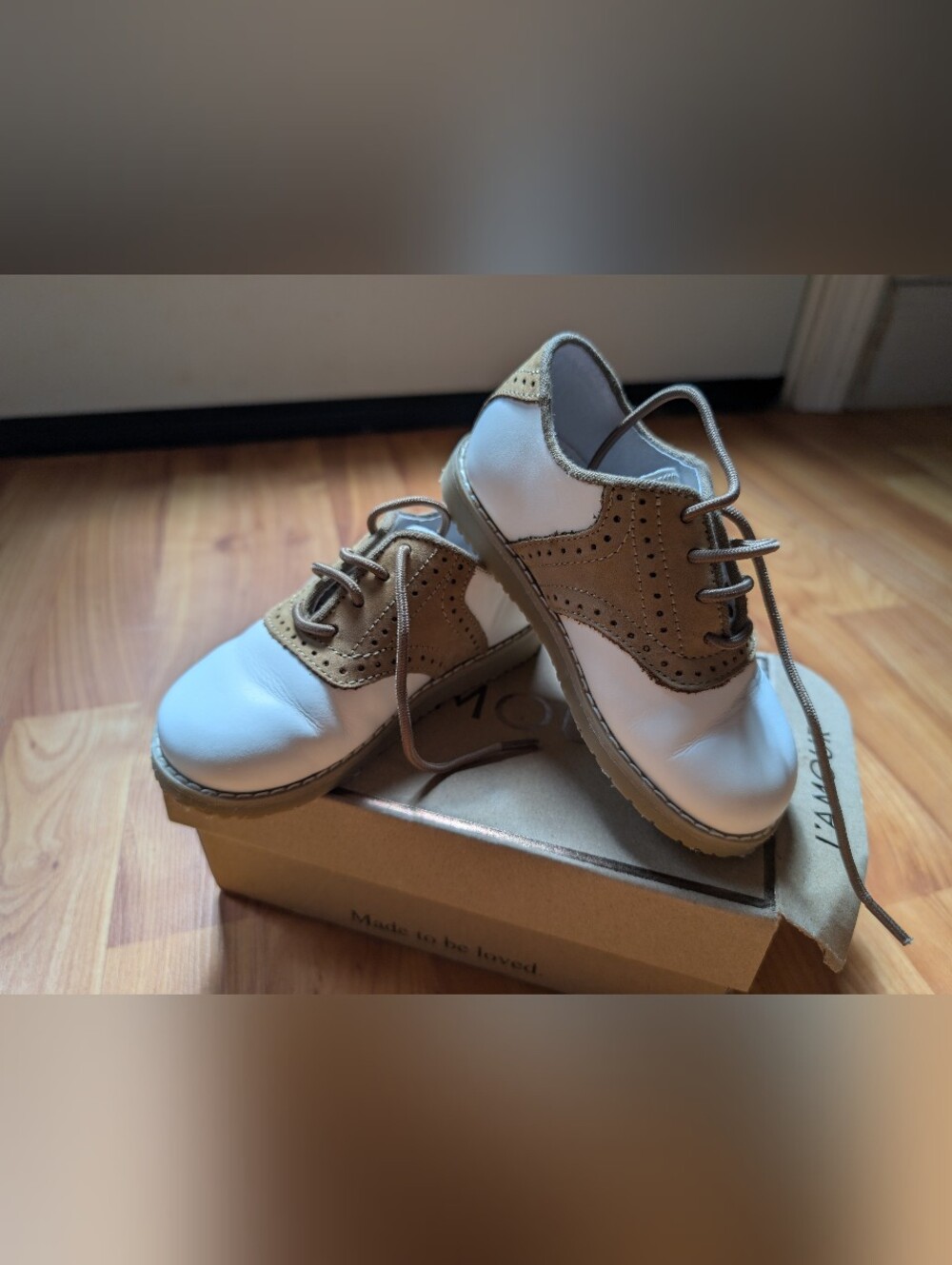 L'AMOUR Toddler Classic Two-Tone Leather Oxford Shoes - White & Tan